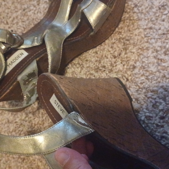 Steve madden wedges. Size 8. - Picture 3 of 3